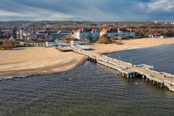 Foto op Plexiglas De Oostzee, Sopot, Polen Aerial view of the Baltic sea coastline and wooden pier in Sopot at autumn, Poland