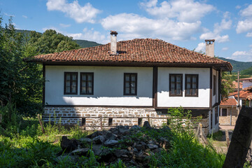 Fototapeta na wymiar Nineteenth century houses in town of Elena, Bulgaria