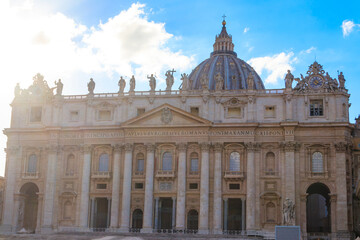Fototapeta na wymiar Papal basilica of Saint Peter in Vatican