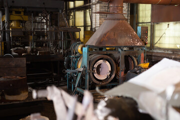 Furnace for melting steel and other ferrous metals in metallurgical plant