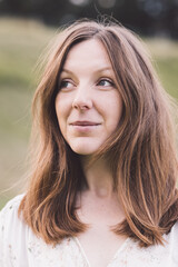 Obraz premium portrait of a young woman looking happy