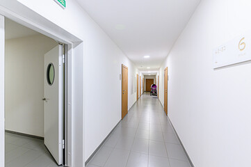 Obraz premium interior apartment public place, house entrance. doors, walls, staircase corridors