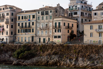 Fototapeta na wymiar Houses on a cliff near the Mediterranean coast