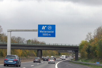 Autobahn 61, Ausfahrt 25, Weilerswist in Richtung Koblenz