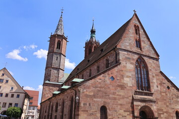 Fototapeta na wymiar Historische Kirche in der Altstadt von Villingen, einem Stadtteil von Villingen-Schwenningen in Baden-Württemberg 