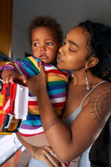 Obraz premium Black Mother Consoling Crying Toddler 