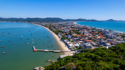 Cidade de Bombinhas, morro do macaco, santa catarina, brasil, praia de bombinhas