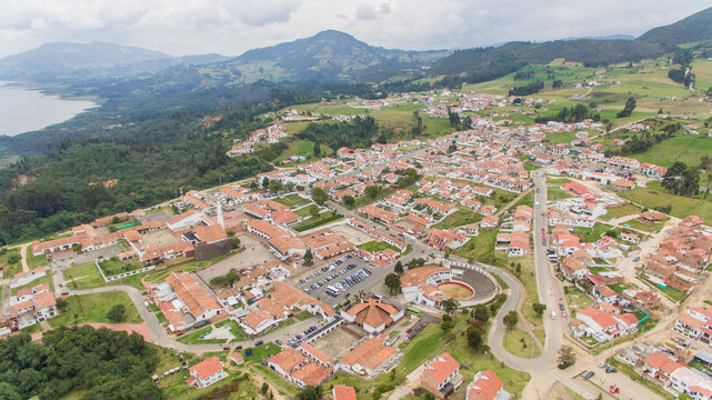 Fotograf&iacute;a a&eacute;rea sobre municipio Guatavita