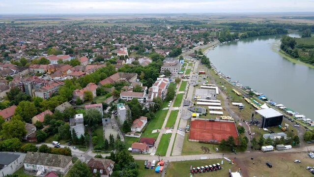 Drone flight from river Tisza to town of Novi Becej in Serbia