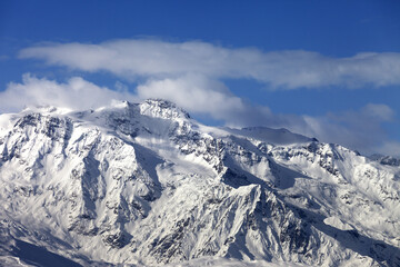 Fototapeta na wymiar Winter snowy mountains at nice sunny day