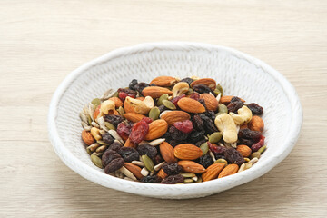 Mix Nuts with high nutrition and low fat. Almond, raisin, dried cranberry, pumpkin seed and sunflower seed
