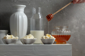 Fresh cottage cheese or ricotta with honey.