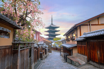 The Yasaka Pagoda with full bloom Cherry blossom in Kyoto, Japan. The 5-story pagoda is the last remaining structure of Hokan-ji Temple which is built in the 6th-century