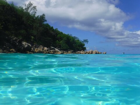 Seychelles, Praslin island, Anse Lazio beach © Giban