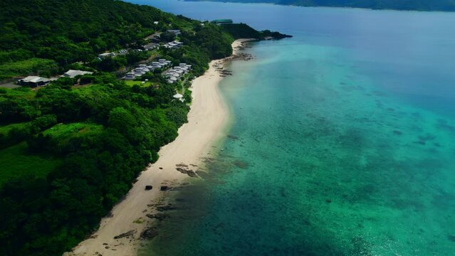ドローンで空撮した真夏の奄美大島の海（Amami Oshima Island Ocean Shot 4K）