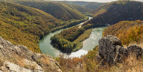 Fototapeta na wymiar Meanders of Timok in eastern Serbia near the village of Gradskovo