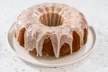 Simple vanilla bundt cake from box cake