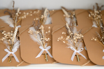 Gift cards with ikibana of dried flowers