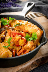 Fried chicken with vegetables.