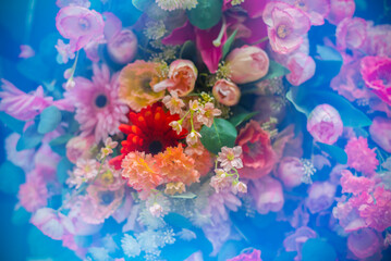 Fototapeta na wymiar Picture of a bouquet of flowers with beautiful, romantic colors