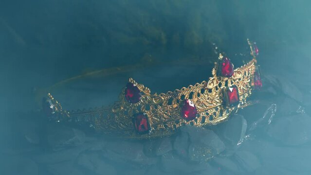 King's Crown In Misty Cave With Water Draining Away