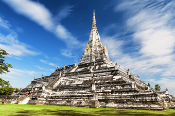 White pagoda Wat Phu Khao Thong chedi in Ayutthaya, Thailand. - obrazy, fototapety, plakaty