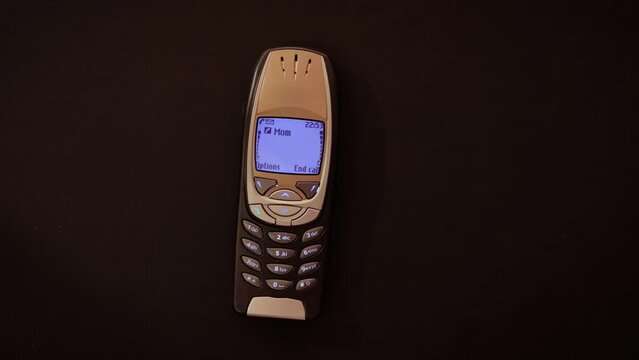 Old Mobile Phone, calling mom