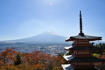 Obraz premium 新倉山浅間公園から見える富士山の景色