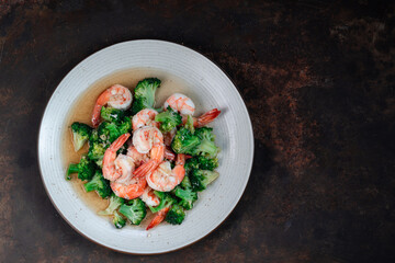 stir-fried broccoli with shrimps - homemade food style
