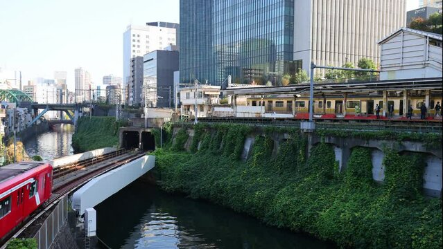 (東京都-風景タイムラプス)聖橋近くの神田川周辺風景１