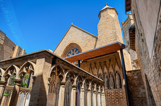 The Palace of the Kings of Navarre de Olite, Royal Palace of Olite or Castle of Olite is a construction of courtly character