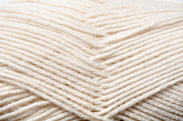 The texture of wool yarn is milky.