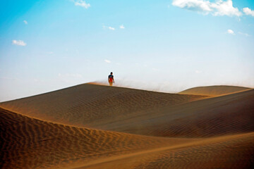 Mann in der Wüste