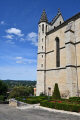 L'église. Vue de la ville de "Terrasson-Lavilledieu" en Dordogne - France.