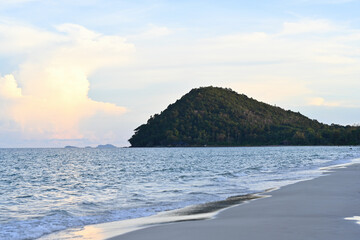 Fototapeta premium Picturesque summer view of sea coast landscape - view of the beach in Chumphon Province in Thailand