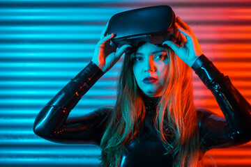 Woman ready to use Virtual reality goggles
