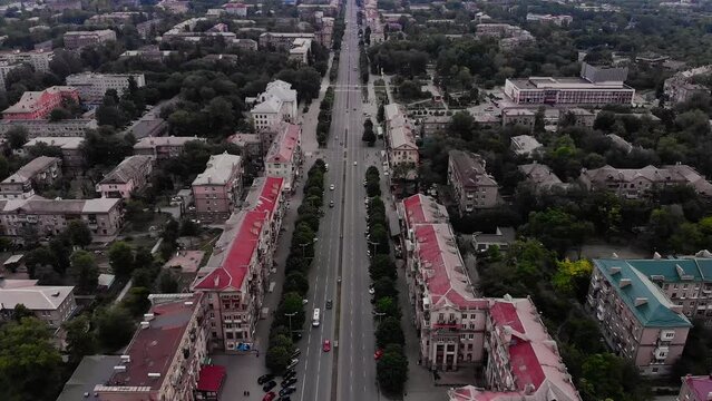 Drone view along Sobornyi Ave in Zaporizhzhia city center, moving towards Shevchenko Boulevard