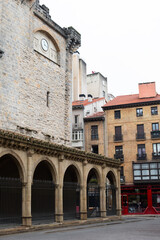 Fototapeta na wymiar Historic Pamplona square, charming architecture.