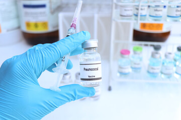 Pneumococcal vaccine in a vial, immunization and treatment of infection