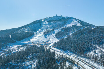 Das alpine Wintersportgebiet am Großen Arber im Luftbild
