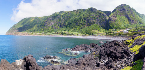 Flores Küste © ThoPics