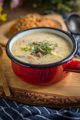 The sour soup made of rye flour.