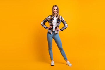 Obraz premium Full length photo of young business lady self confident person professional isolated yellow color background