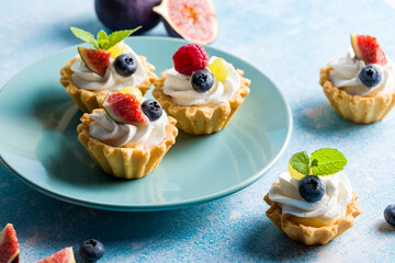 Shortbread fruit basket