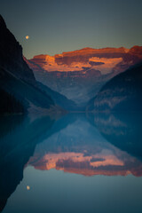 Sunrise photo taken at Lake Louise, Banff National Park, Alberta, Canada - obrazy, fototapety, plakaty