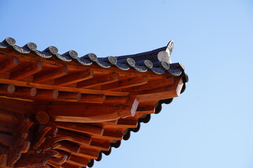 Fototapeta na wymiar a beautiful traditional Korean Hanok. delicate woodwork. 