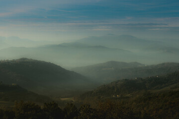 autumn landscapes of the Piedmontese Langhe with the bright colors of autumn in November 2023
​