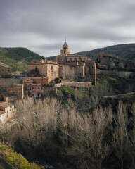 Fototapeta na wymiar view of the church of albarracin