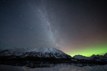 Milky Way and Auroras over the Talkeetna mountain range - obrazy, fototapety, plakaty