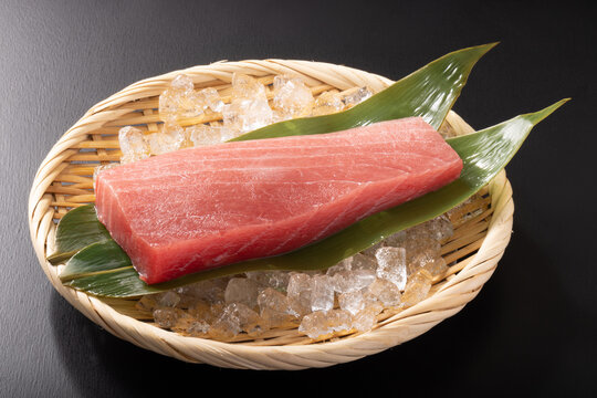 三陸塩釜ひがしもの　ブランドまぐろ　(めばちまぐろ　中トロ)　日本太平洋沖合北部産